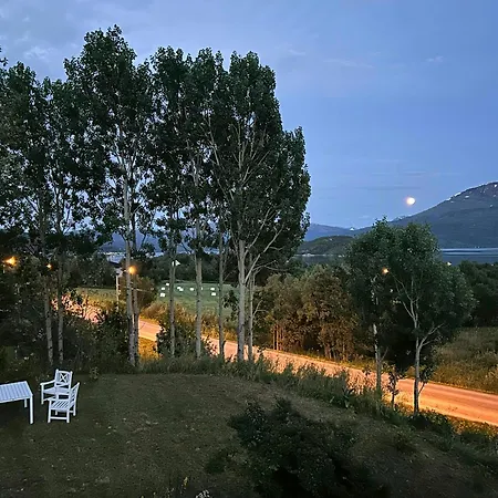 1860 Smallholding With Fjord View Near