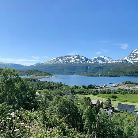 Feriehus 1860 Smallholding With Fjord View Near Sjovegan